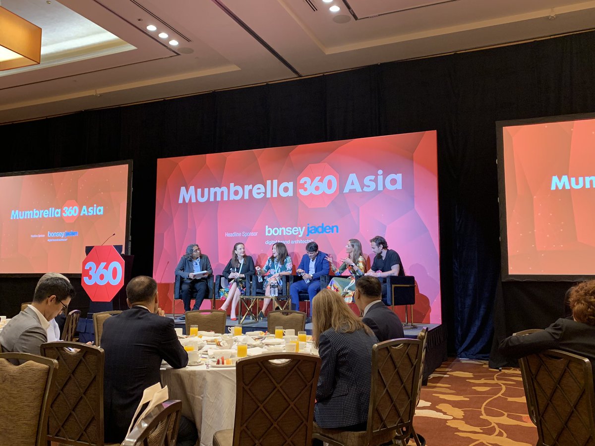 Clairerum's tweet photo. Great visuals and great customer experience - imagery is a gateway for brands #M360Asia @MumbrellaAsia @Shutterstock https://t.co/ijamTZ3XCI