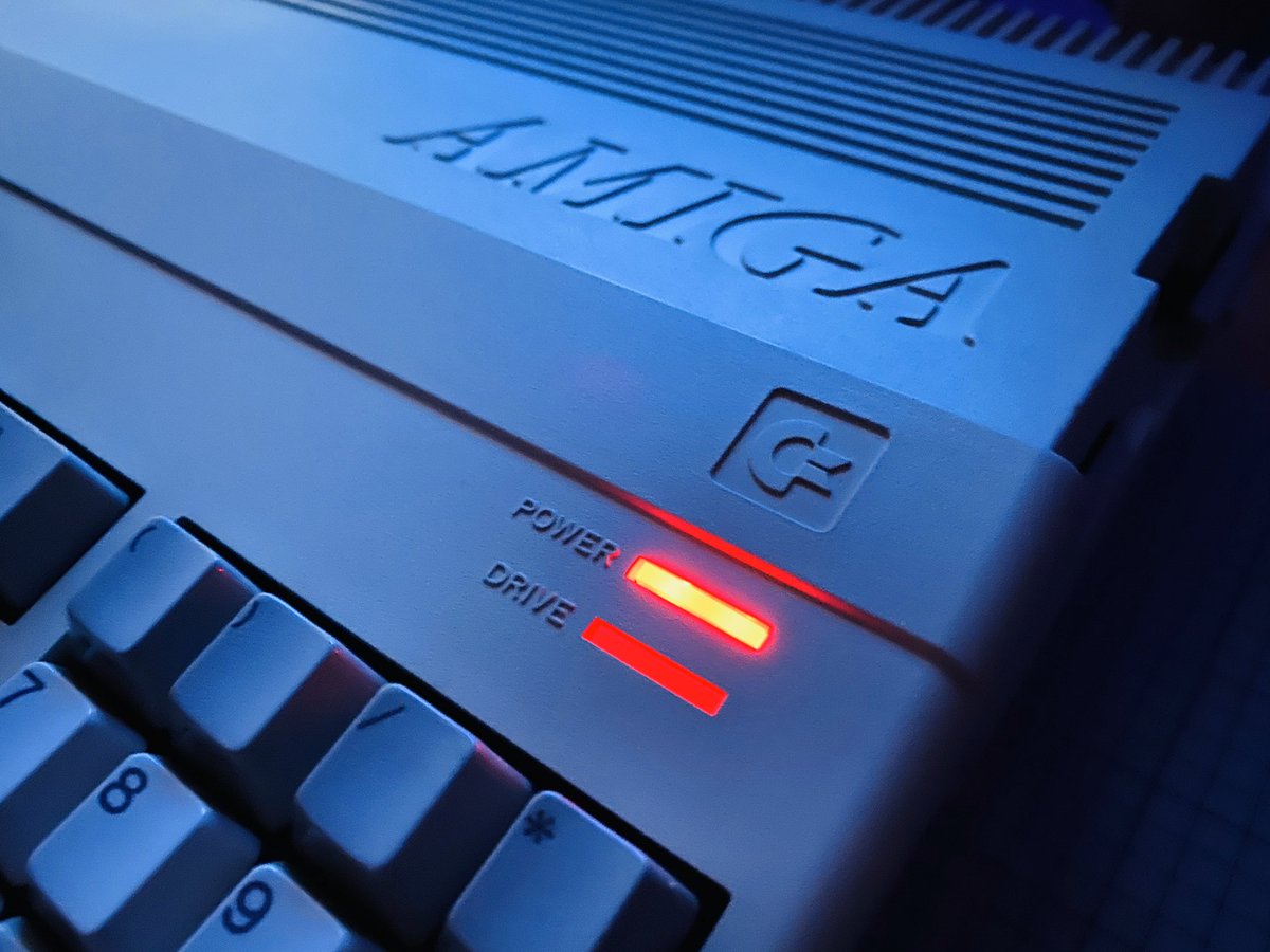 AmigaL0ve's tweet photo. Can I get a shout out from the congregation for my Chicken Lips 500? Getting some strong Imperial vibes from this one today. Taken during a photo shoot earlier for something coming soon. Amiga❤️ https://t.co/EgqDmpKud4