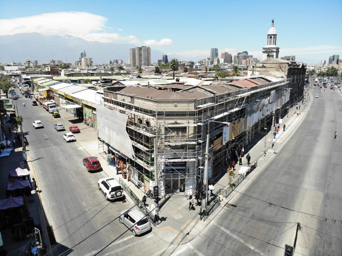 📌Conscientes de la desigualdad en los territorios a nivel de gobiernos locales, desde Independencia seguimos luchando para embellecer la comuna y hoy entregamos el edificio Renta 1 y seguimos trabajando en el 2 y 3.Estamos transformando nuestros barrios en territorios más dignos