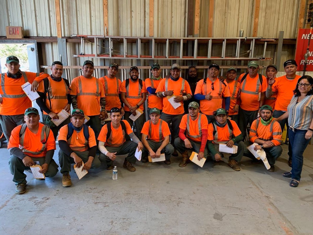 FieldstoneLS's tweet photo. We are so thankful for these hard working guys and wish them the best! #FieldstoneTeam https://t.co/qJVBDEGh9X