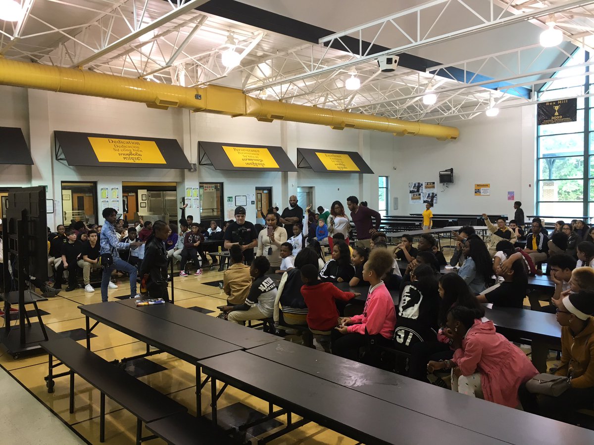 AP70010's tweet photo. YouTube sensations Jhacari and Jourdin speak with the students of Rex Mill. #rexmillstem https://t.co/df6nU5Adz8