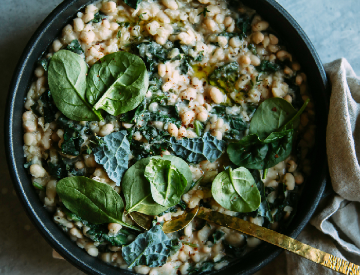 thevegetariandi's tweet photo. SMOKY AND CREAMY WHITE BEANS WITH GREENS
#Healthyfoods #Recipes #Healthyrecipes #Recipestocook
Learn the recipe here: https://t.co/JLr6pgBhOm https://t.co/s7wN65d0gI