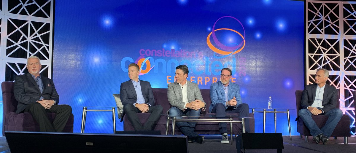Such an important panel at #CCE2019 @dhinchcliffe moderating @pfipps @jayferro @tokeeffe71 @panaef “what they failed to teach you about #DigitalTransformation”