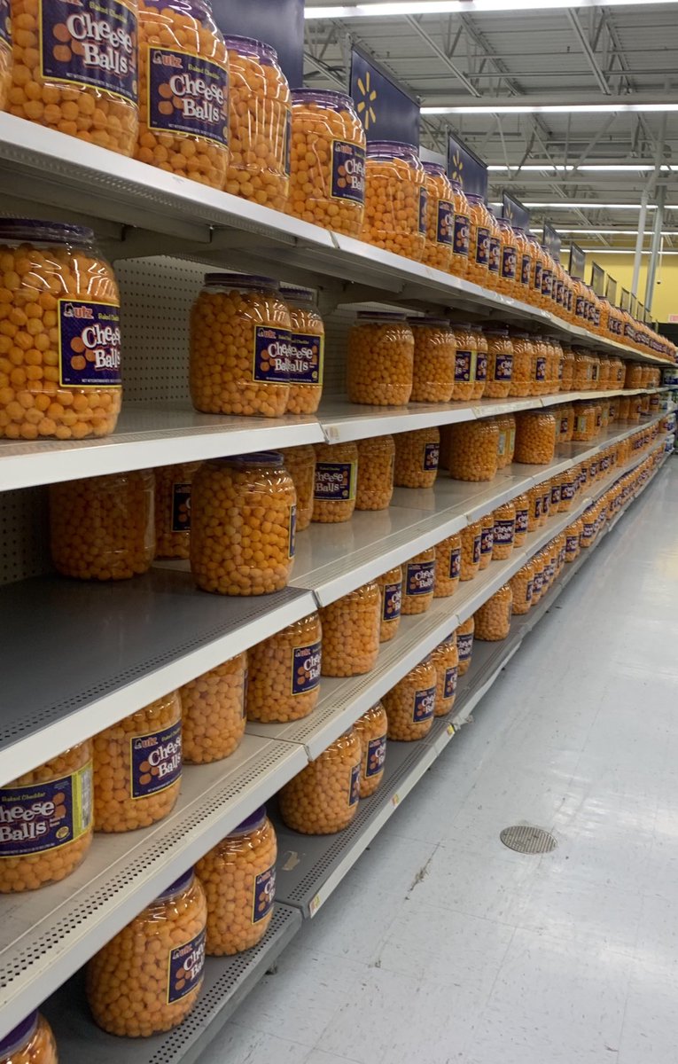 I just returned from Cuba.
What would your supermarket would look like on socialism?
This is the fanciest “supermarket” in Havana.
Notice anything odd?
Aisles are filled with goods having NO VARIETY AT ALL.
No competition
No choice
No hope
SHARE so @BernieSanders & @AOC see THIS: