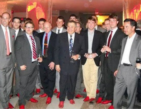 American Patriot On Twitter Painting Of Bill Clinton Wearing A Blue Dress And Red Heels In Epstein S Home In New York City Pedophiles Have A Thing For Red Shoes Epsteincoverup American Patriot On Twitter Painting Of Bill Clinton Wearing A Blue Dress And Red Heels In Epstein S Home In New York City Pedophiles Have A Thing For Red Shoes Epsteincoverup