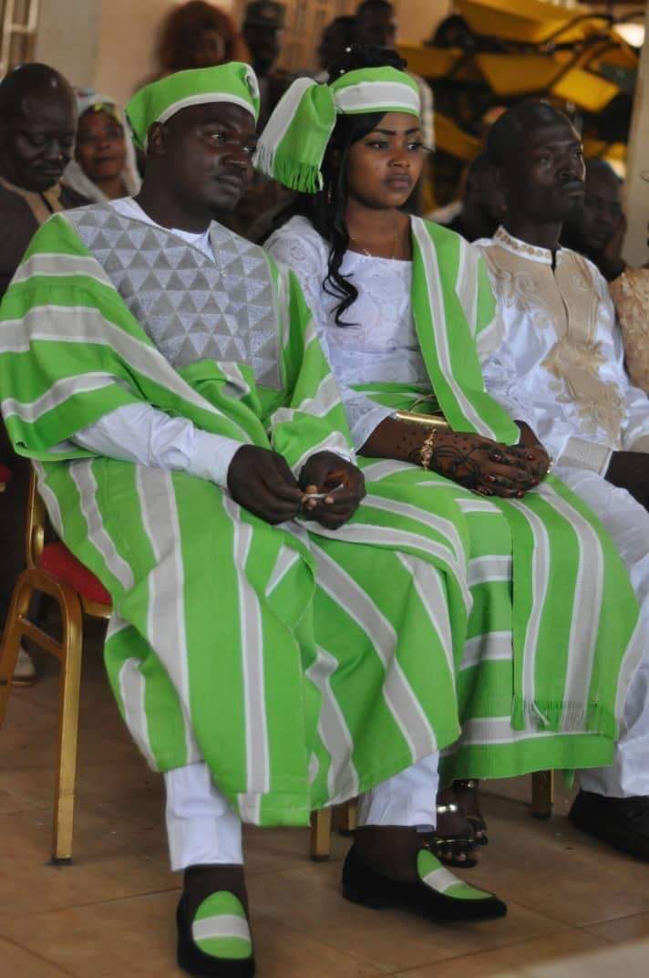 ranenkame's tweet photo. Oublier ses racines, c'est être un ruisseau sans source, un arbre dans Racines.
@mbeatowe
@InvestCameroun
@ArchivesNatCmr
@sosowaka
@culturebene
@MINAC237 https://t.co/bc9lmmVTrJ