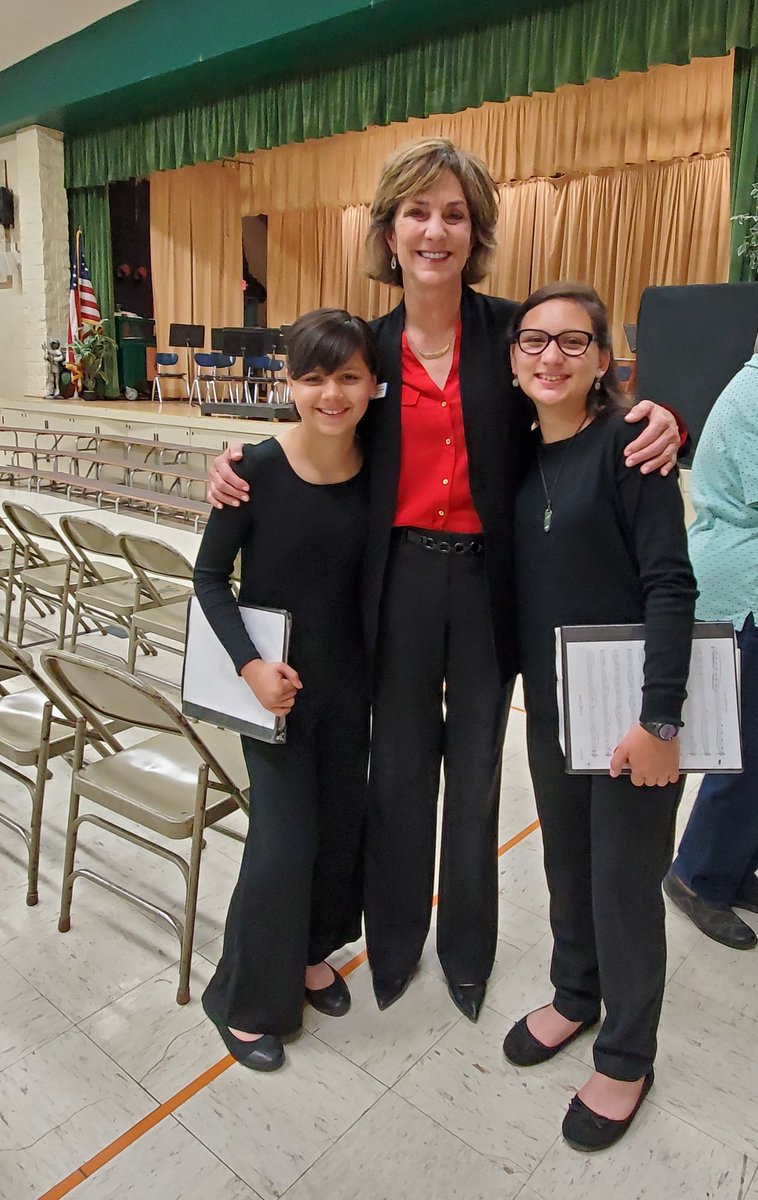 A1faroJan's tweet photo. Enjoyed a wonderful evening watching the @IMS_Knights Concert band and Wind ensemble. Mr. Carvajal and Ss were outstanding. A big thank you to @DrC_LaHabra and Mr. Hollon for the photo ops. ❤️ https://t.co/G0IUDayZc0