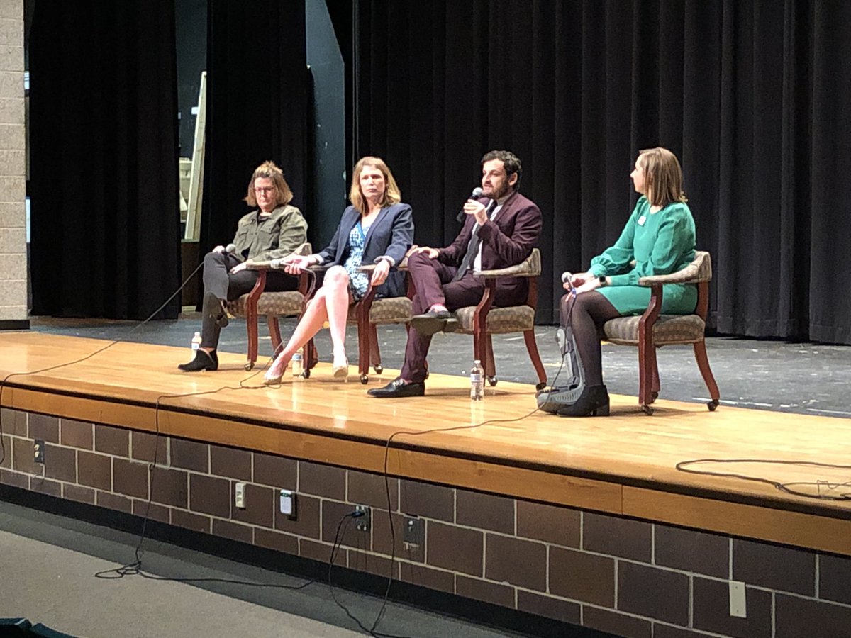 MaryJordanEdD's tweet image. Thank you @WingateAdm @LynnAdmission @FGlit @FurmanU @UNCCadmissions for an informative and entertaining Junior Night! @WHSWarriorGuide @WHSWarriors 💗’s our #CollegeAdmissions panel! #questionsasked #questionsanswered #CollegeStudent #classof2021 @AGHoulihan @NCSCA @ASCAtweets