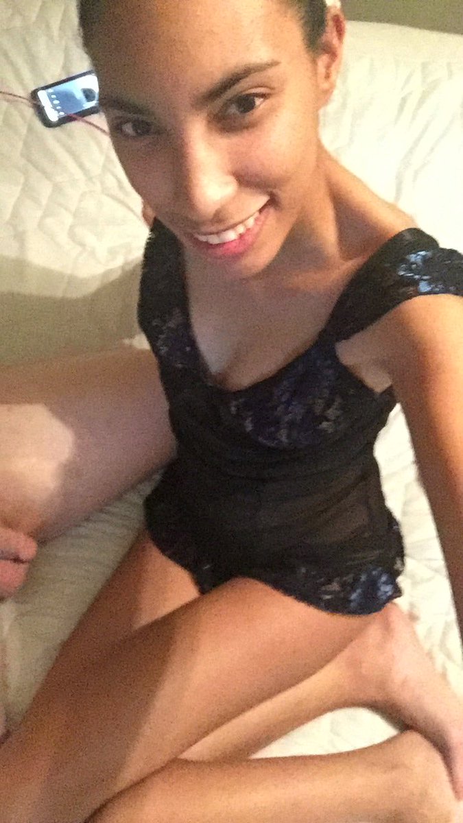 BelladonnaTease’s pics and videos