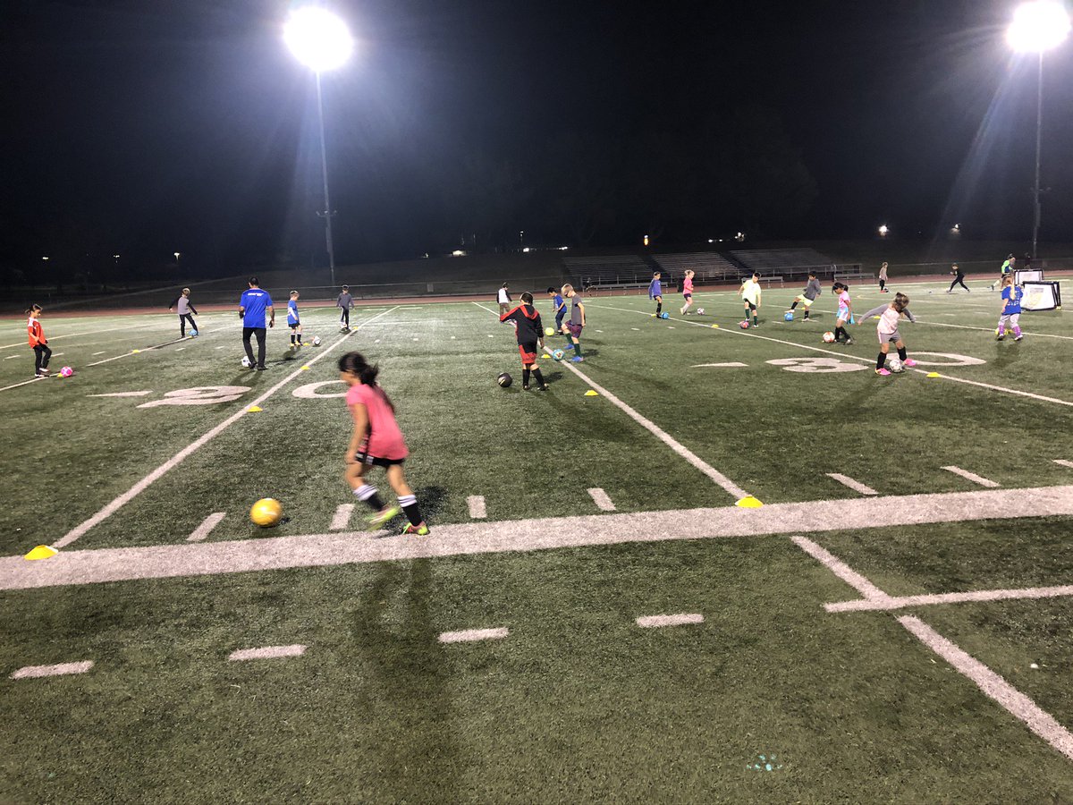 CoerverSac's tweet image. Join us Sunday nights for our Performance Academy and First Skills Programs.

Location
Del Campo High School
4925 Dewey Drive
Fair Oaks, CA 95628

Dates
Sundays 11/3, 11/10, 11/17, 11/24, 12/1, 12/8

Times
6:00 pm - 7:00 pm

Cost
$75.00

Register here:
coerversacsierra.com/Default.aspx?t…