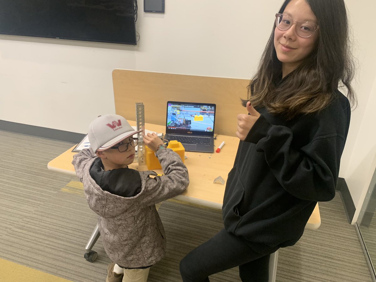 DataWolves's tweet image. #skystone our young team working on components of our robot #ftc #13000DataWolves #yycrobotics #omgrobotics