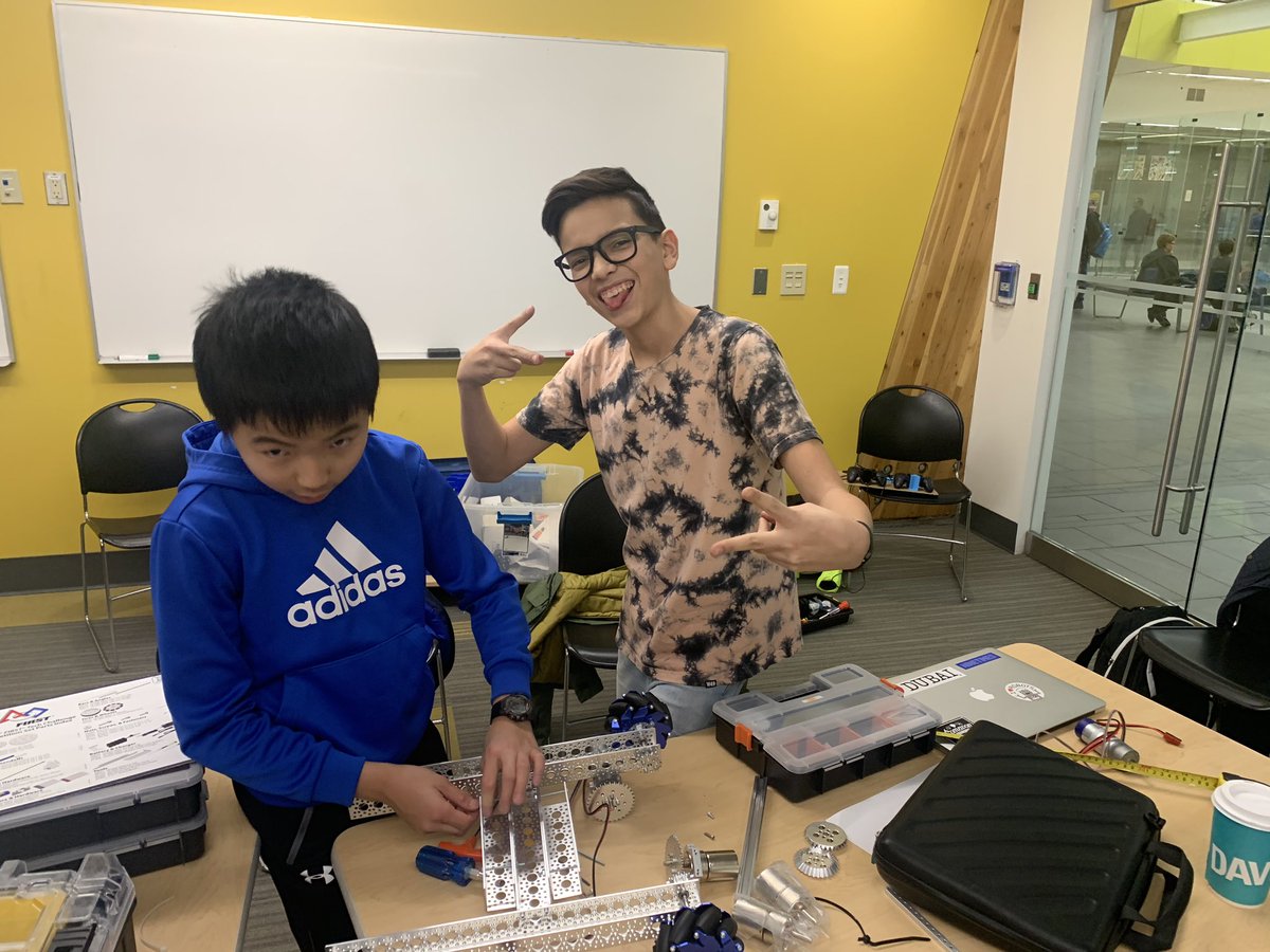 DataWolves's tweet image. #skystone our young team working on components of our robot #ftc #13000DataWolves #yycrobotics #omgrobotics