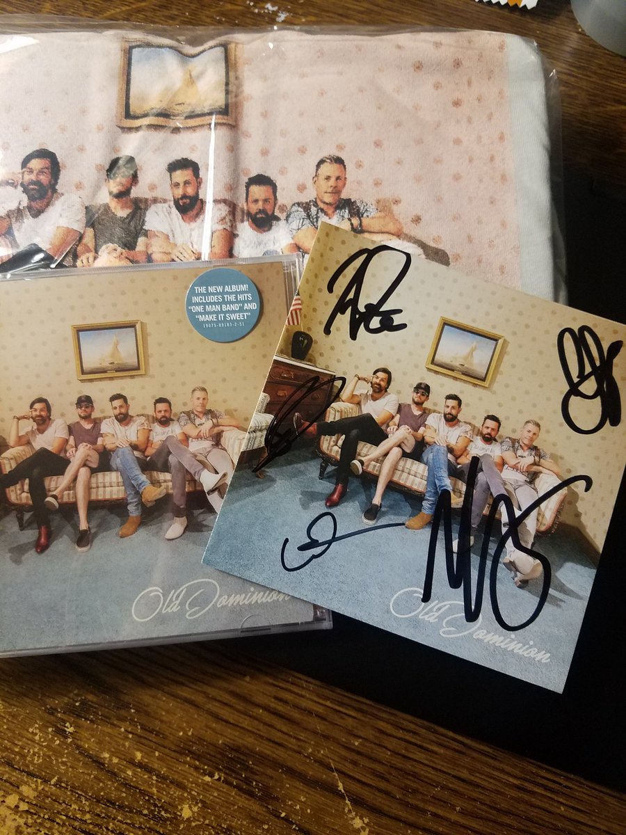 bonespower's tweet image. This just made the day so much #sweeter! I&apos;ll #neverbesorry for pre-orders so I can #hearyounow Thank you @OldDominion 🤘💪🙌 #1album