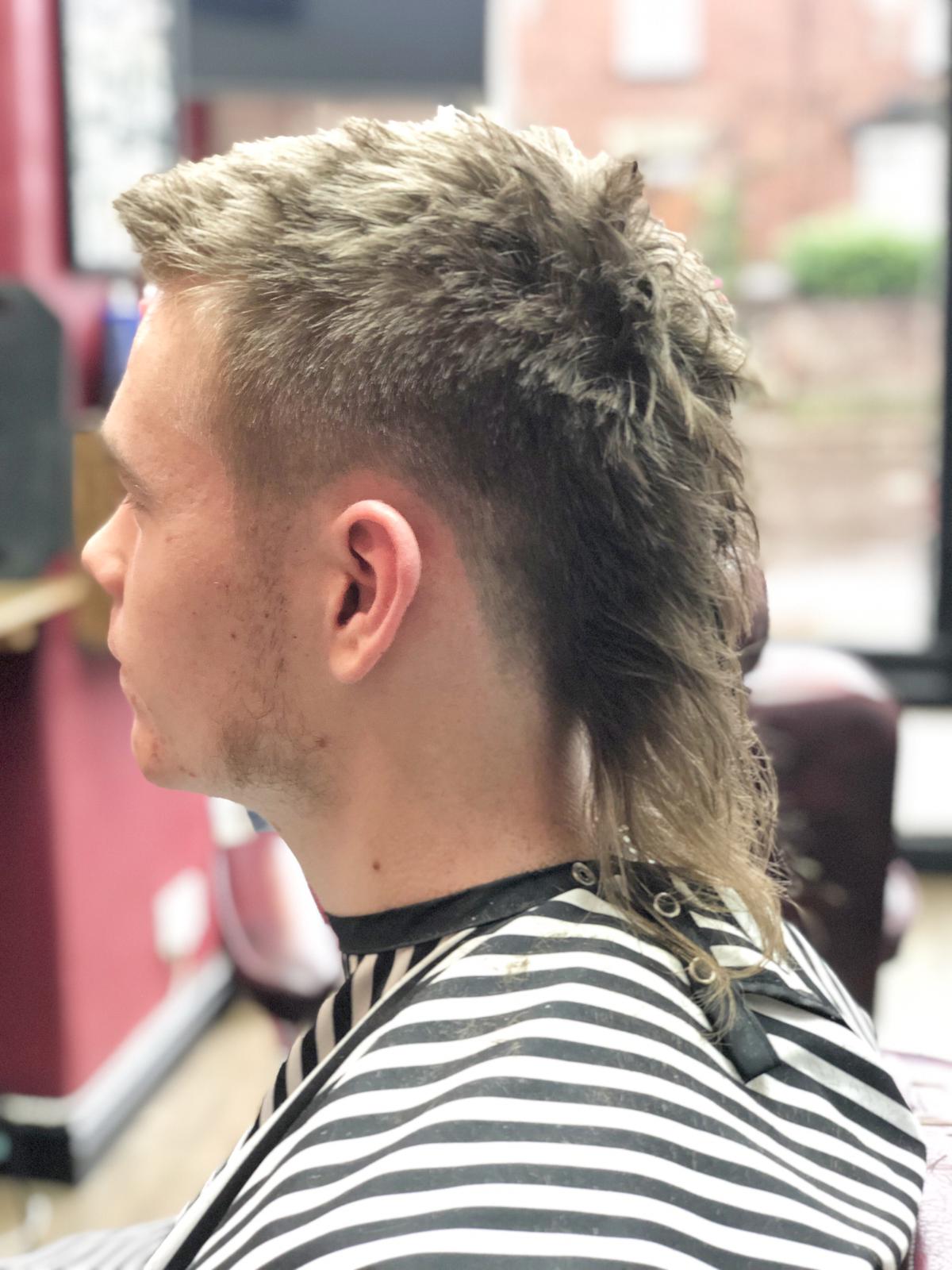 🇦🇺 Bishar00niE on X: "So I was trying to grow a rats tail and it kinda  turned into this filthy mullet oops. https://t.co/nFdNTpTJX7" / X