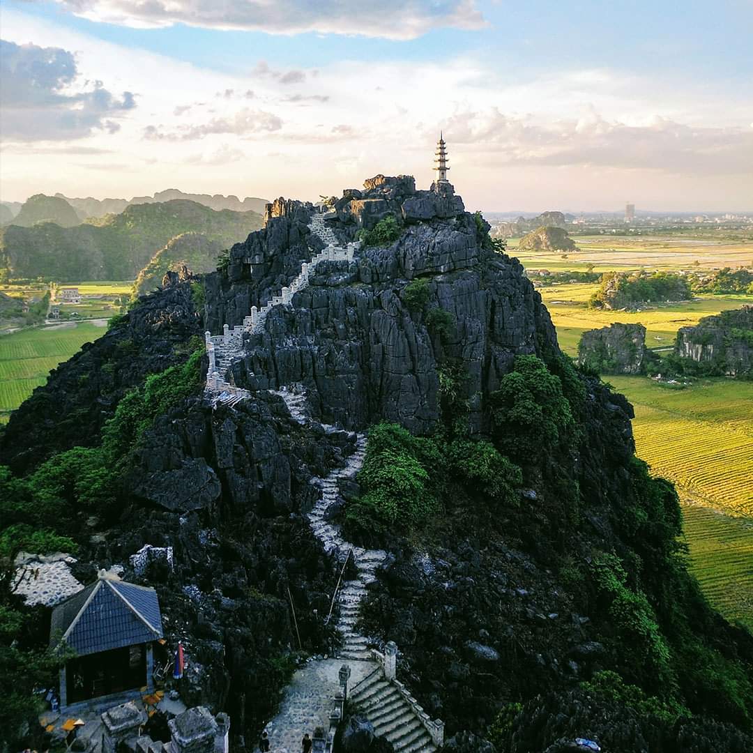 CheapiFlyFares's tweet image. A land of staggering natural beauty and cultural complexities, of dynamic megacities and hill-tribe villages, Vietnam is both exotic and compelling.

Fly to vietnam from only $608* 👉secl-au-checkout.azurewebsites.net

We searched 12 - 26 March 2020. Advertised airfare's with @Qantas.