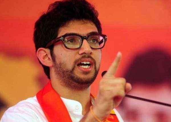 WebduniaTelugu's tweet image. మహా సీఎం పీఠంపై ఆదిత్య?
#Mumbai #AadityaThackeray #MahaCM #Matoshree
wd1.in/PVkJbmQ