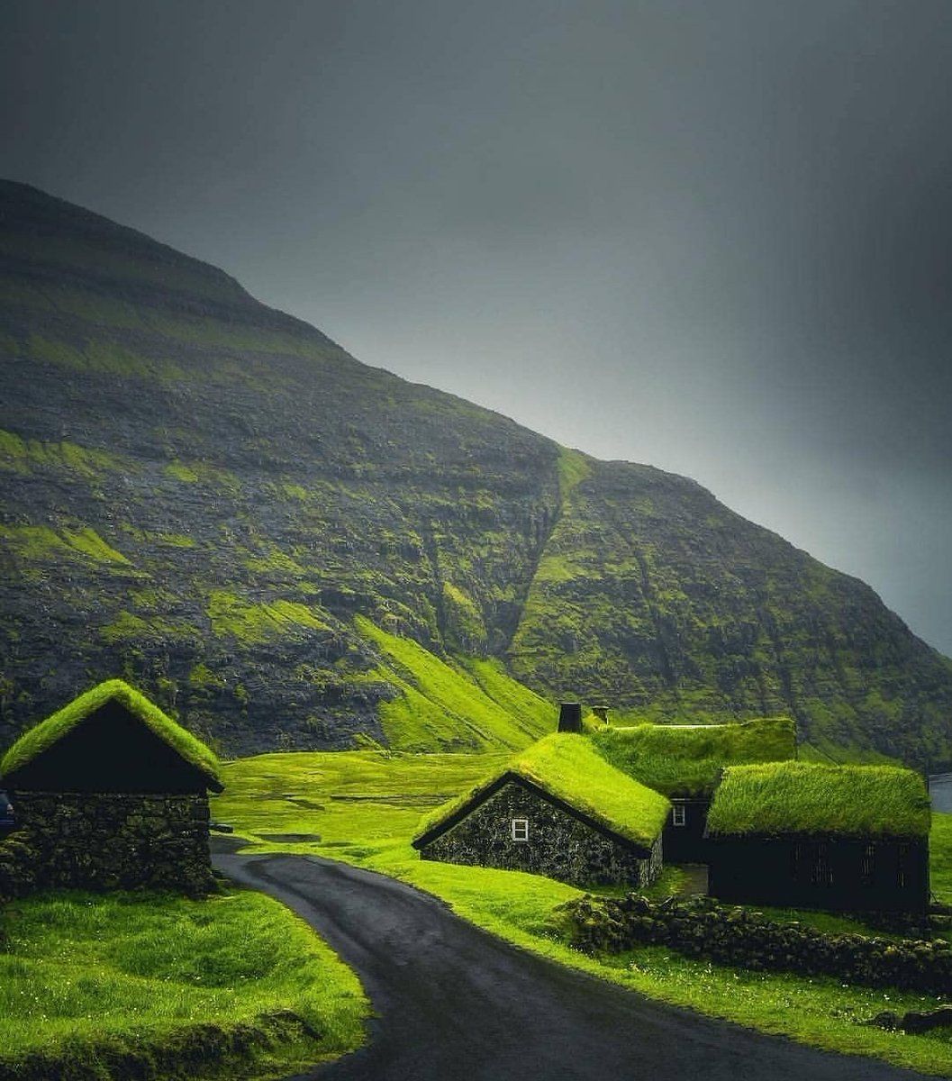 Drawsson's tweet image. How great is this? 😮😍⛰️
RT and ♥️

@Drawsson

#faroeislands #view #motivation #digitalnomads #business #entrepreneur #nature #laptoplifestyle #landscapes #lifestyle #mountains #inspiration #motivate #befree #socialmedia #travel #blog #vlog