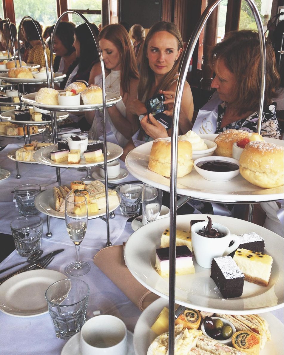 High Tea as far as the eye can see! 🤩Every Saturday and Sunday 1pm, $55 pp includes 3hr Brisbane River cruise, high tea tower, blooming tea, bottomless bubbles, beer, soft drink and juice. Book now for a fabulous afternoon this weekend.  📷 @xxcoconuticexx