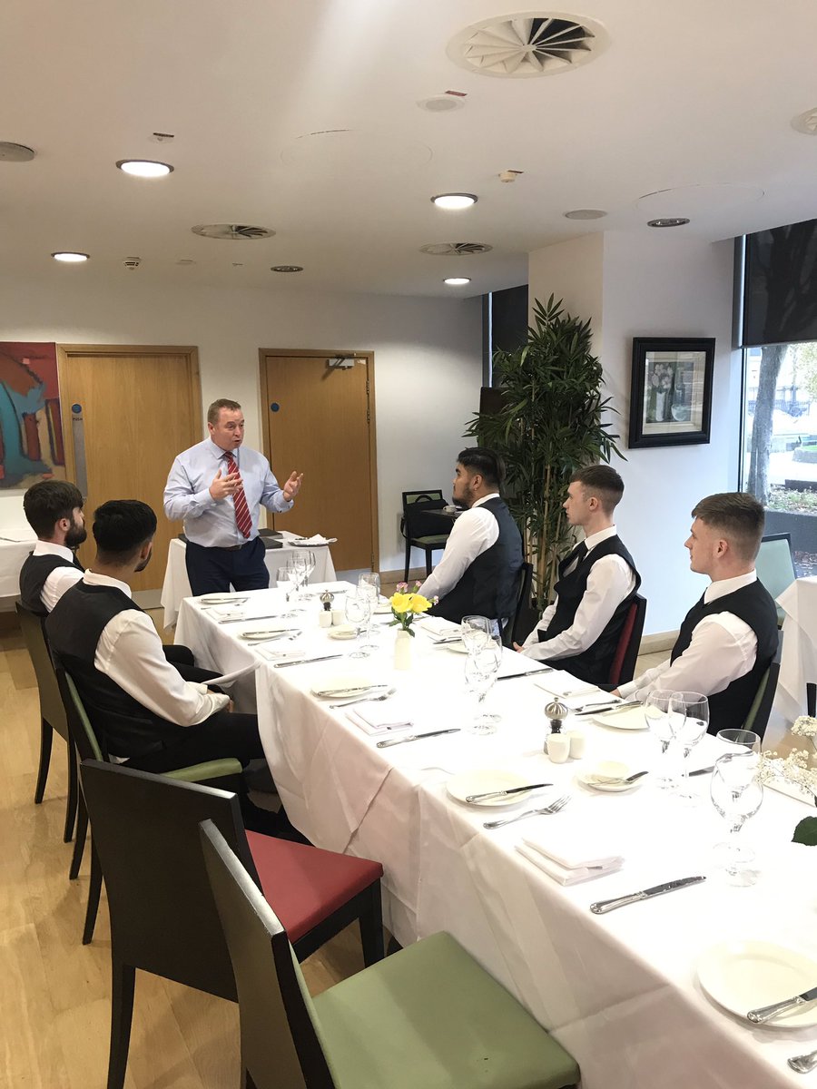 Today’s lesson, ‘How to remain competitive and exceed customer”s expectations within the current service industry” Great interaction from year 1 International Hospitality Management students #IHMUUBS