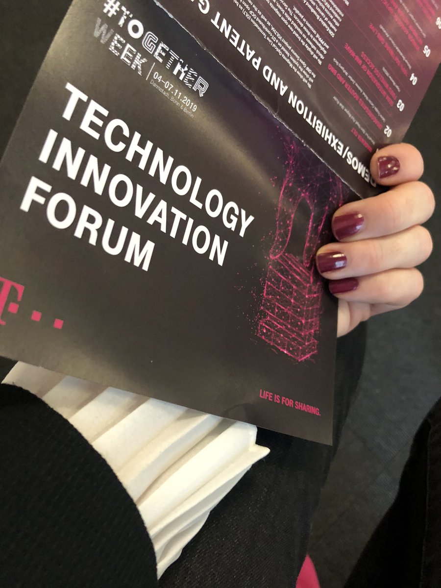 KlingChristine's tweet photo. Technology Innovation Forum started - today showing us the future of a Softwarized Network and how we can build on our people Networks #togetherweek #makerculture #telekomwall https://t.co/rX7Mvya82g