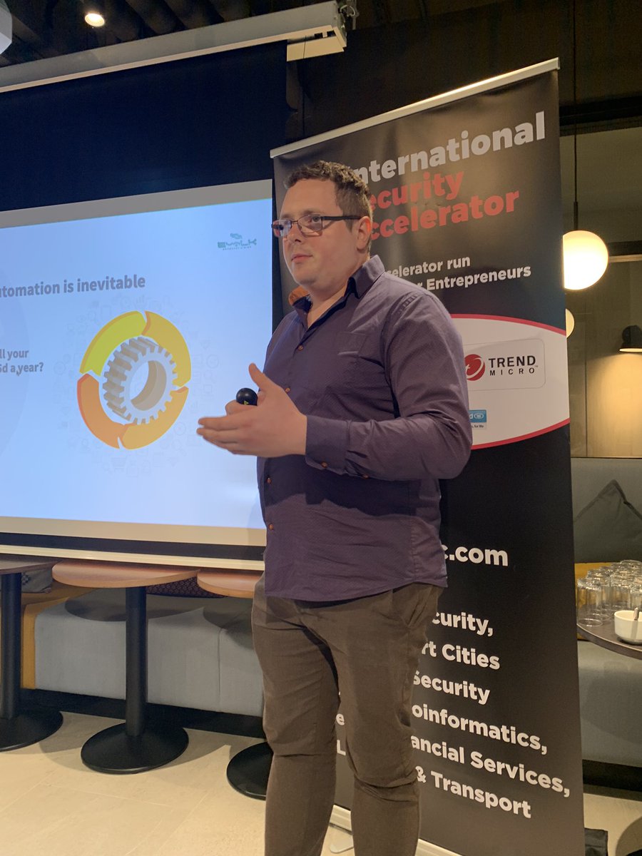 CorkAccel's tweet image. Vlad Chaika from Evalk is our 4th company to pitch at #Day60Demo #ISA