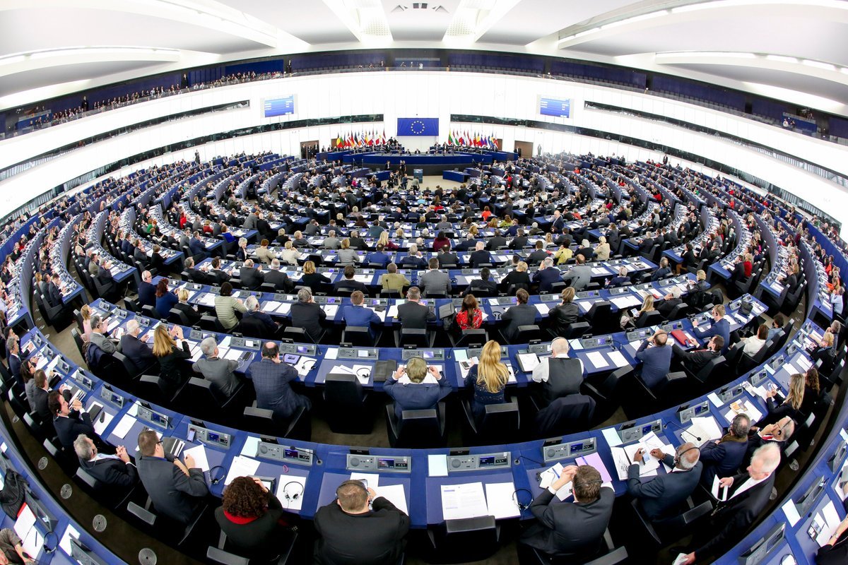 edic_halkidiki's tweet photo. Οι ευρωβουλευτές του @Europarl_EN θα αξιολογήσουν την κατάσταση των προσφύγων από τη Συρία και τα αποτελέσματα της οικονομικής ενίσχυσης που παρέχει η #EU στην κυβέρνηση της Τουρκίας.#EASOMB #asylum #migrationEU #refugees
Για πληροφορίες: https://t.co/5v9w3GzsjX https://t.co/kez2KAiPbS