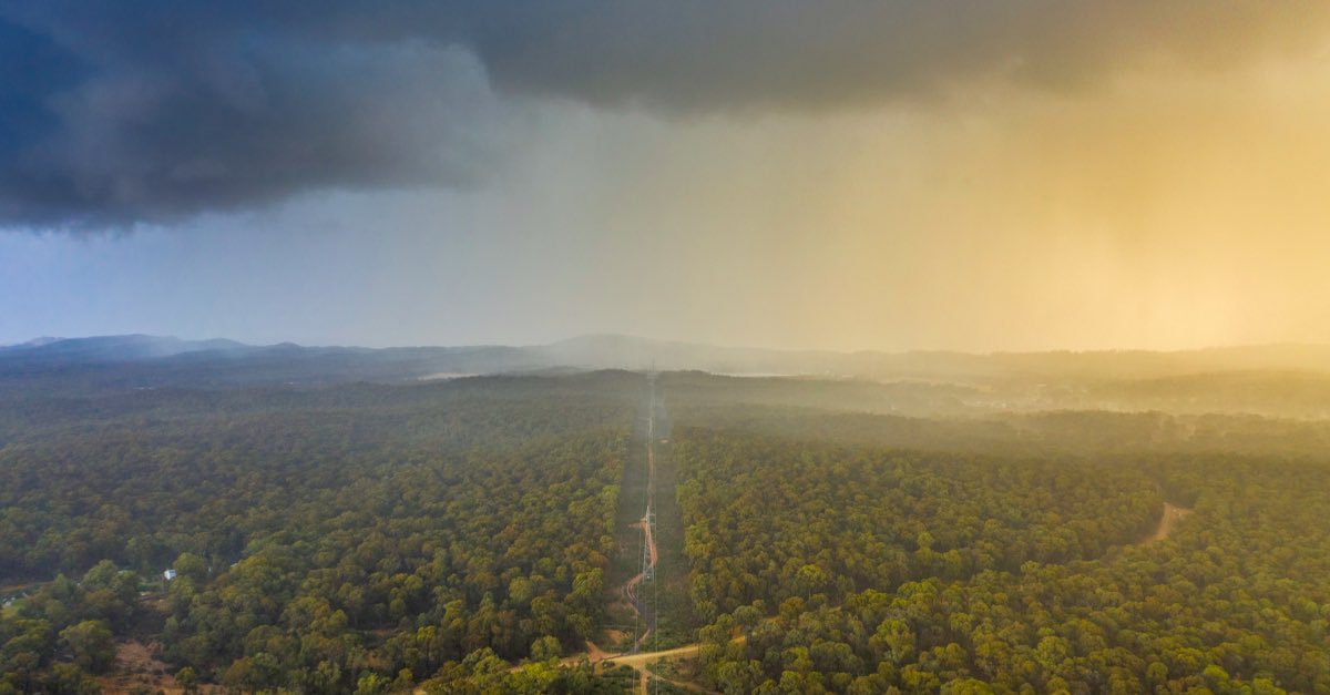 Monday evening’s rain! Amazing watching it roll in from a distance. 🌧⚡️#storm #Bendigo