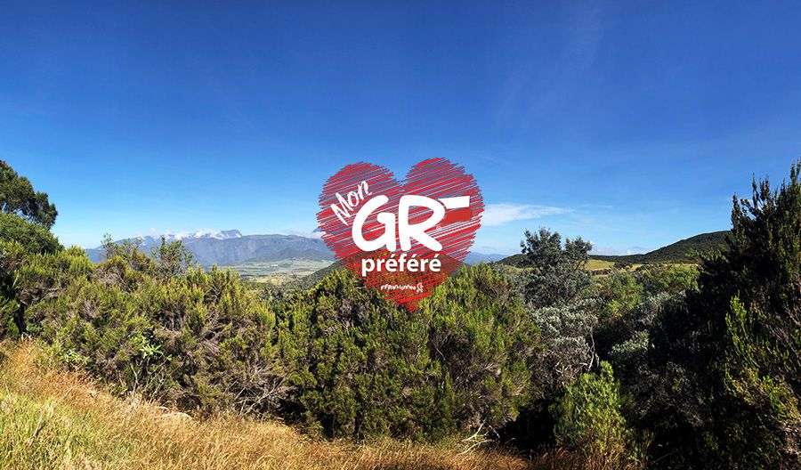 communes's tweet photo. Votez pour l'un des 8 itinéraires #GrandeRandonnee pour le titre « GR® Préféré des Français 2020 https://t.co/wQYCuLfVQG #Tourisme https://t.co/mz1uGraENR