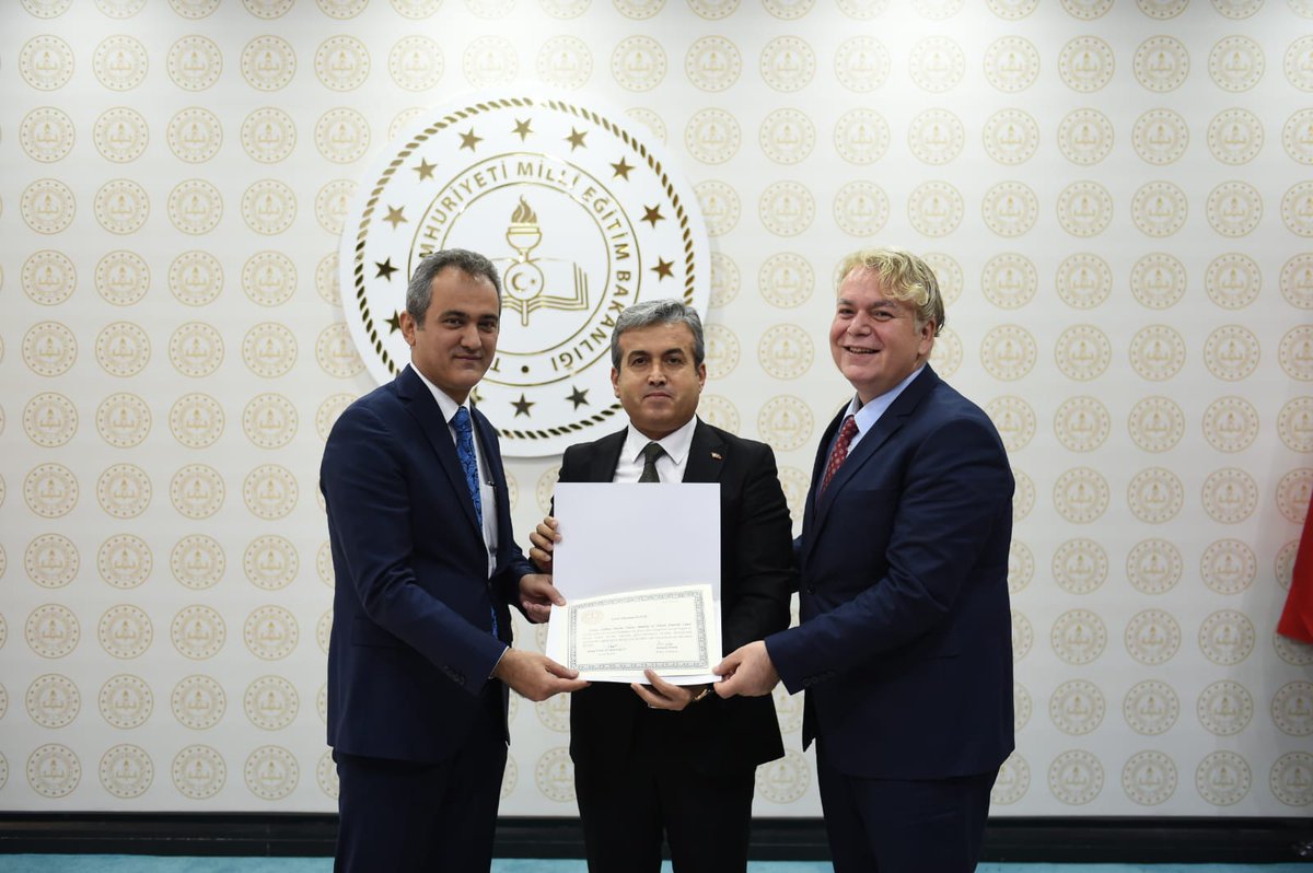 Mesleki ve Teknik Eğitim Genel Müdürlüğünün Türkiye Genelinde iyi örnek DÖSE çalışmalarında  20 okula verdiği belgemizi aldık.