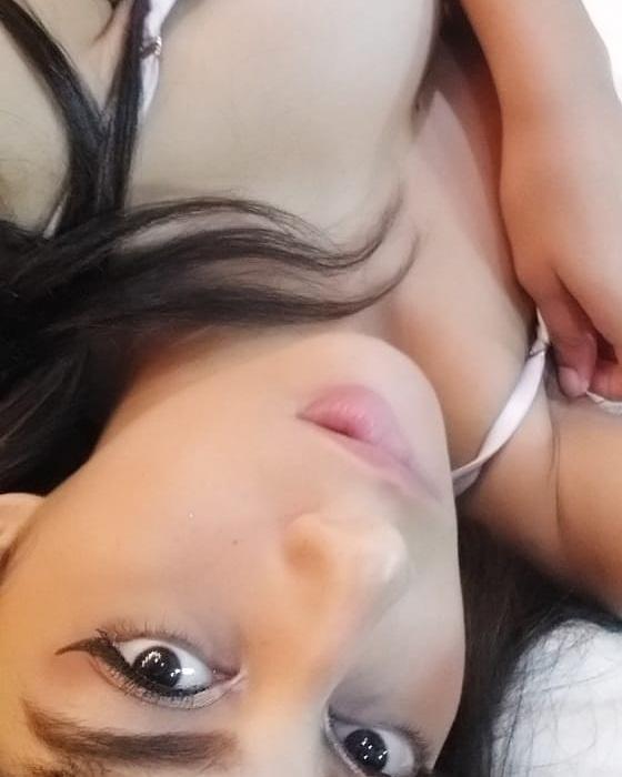 Maxcharlotte1's tweet photo. Mm bite my lips 😈🥵
#hot #bae #model #sexy #couple #love #bitelips #models https://t.co/8tT0gNIbm2