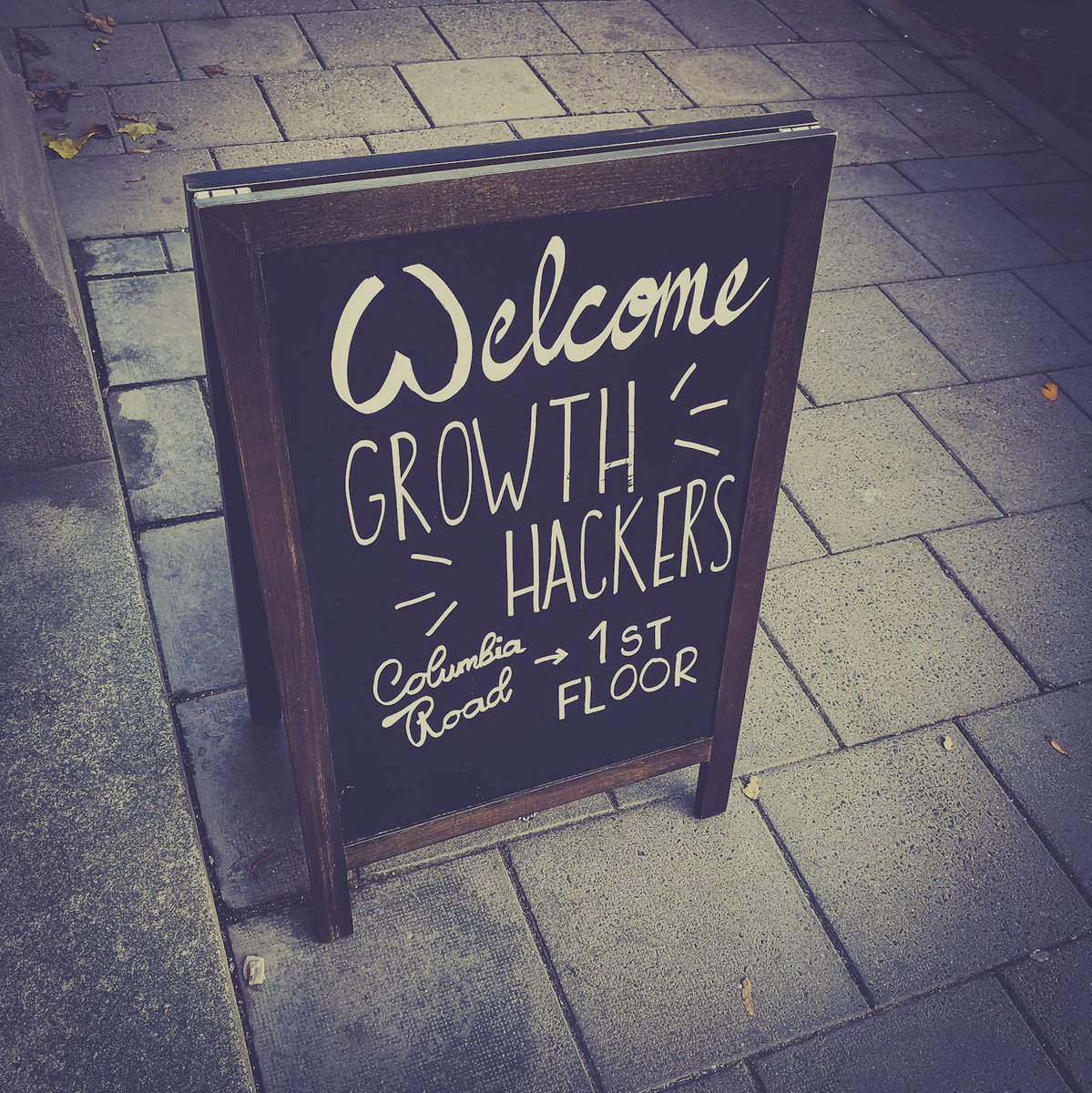 WildaNilsson's tweet photo. Dags för byggmaterialbranschen att dra nytta av #GrowthHacking. Grymt pepp på dagen hos @columbiaroadcom 🙌 #digitalmarknadsföring https://t.co/QbNwsss9dD
