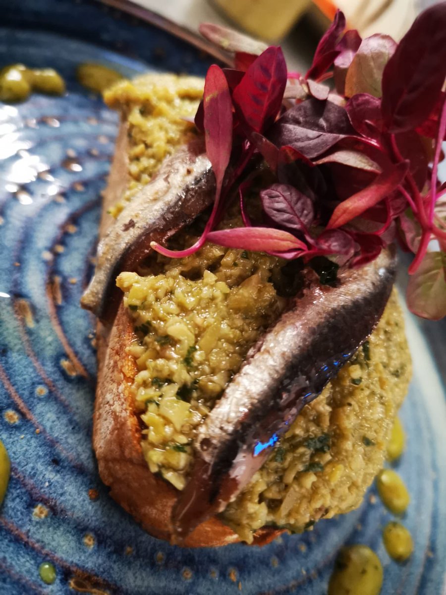 Our anchovy tapenade crostini are udderly delicious 👨‍🍳#Anglesey
