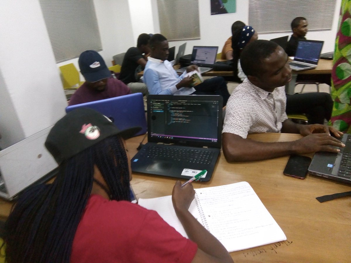 ParadigmHQ's tweet photo. This week #DufunaCodeCamp participants deepen their learning as our facilitators guided them through some practical CSS coding session during the 3rd meet-up. @dufuna_org #DigitalInclusion https://t.co/fFpJv8CRrp