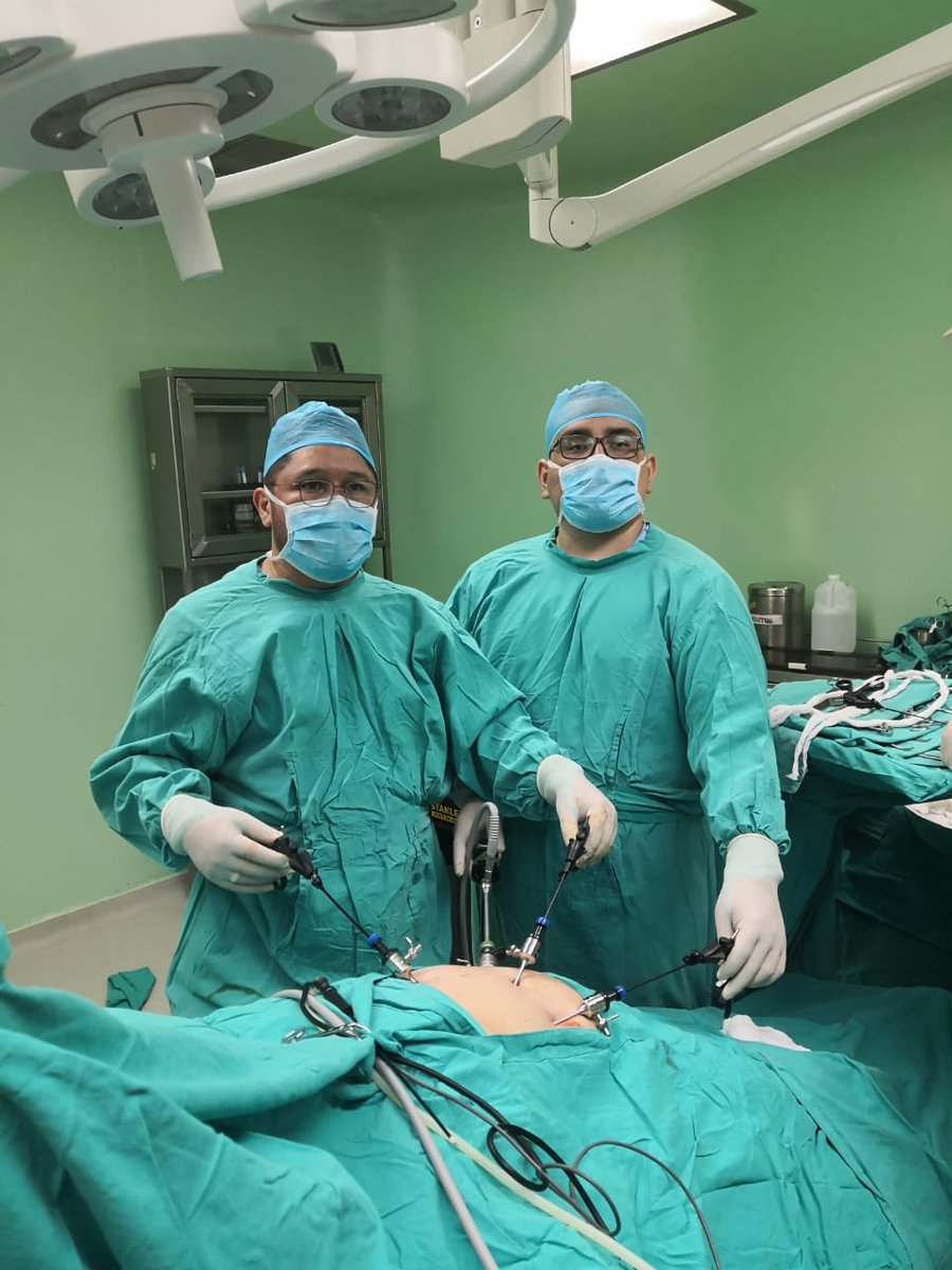 Reynald92854510's tweet photo. EndoDigestiva en modo 24/7 En la madrugada finalizado una gran jornada de cirugías de mínima invasión #minilap. #3mm https://t.co/Nu8ftHh7QR