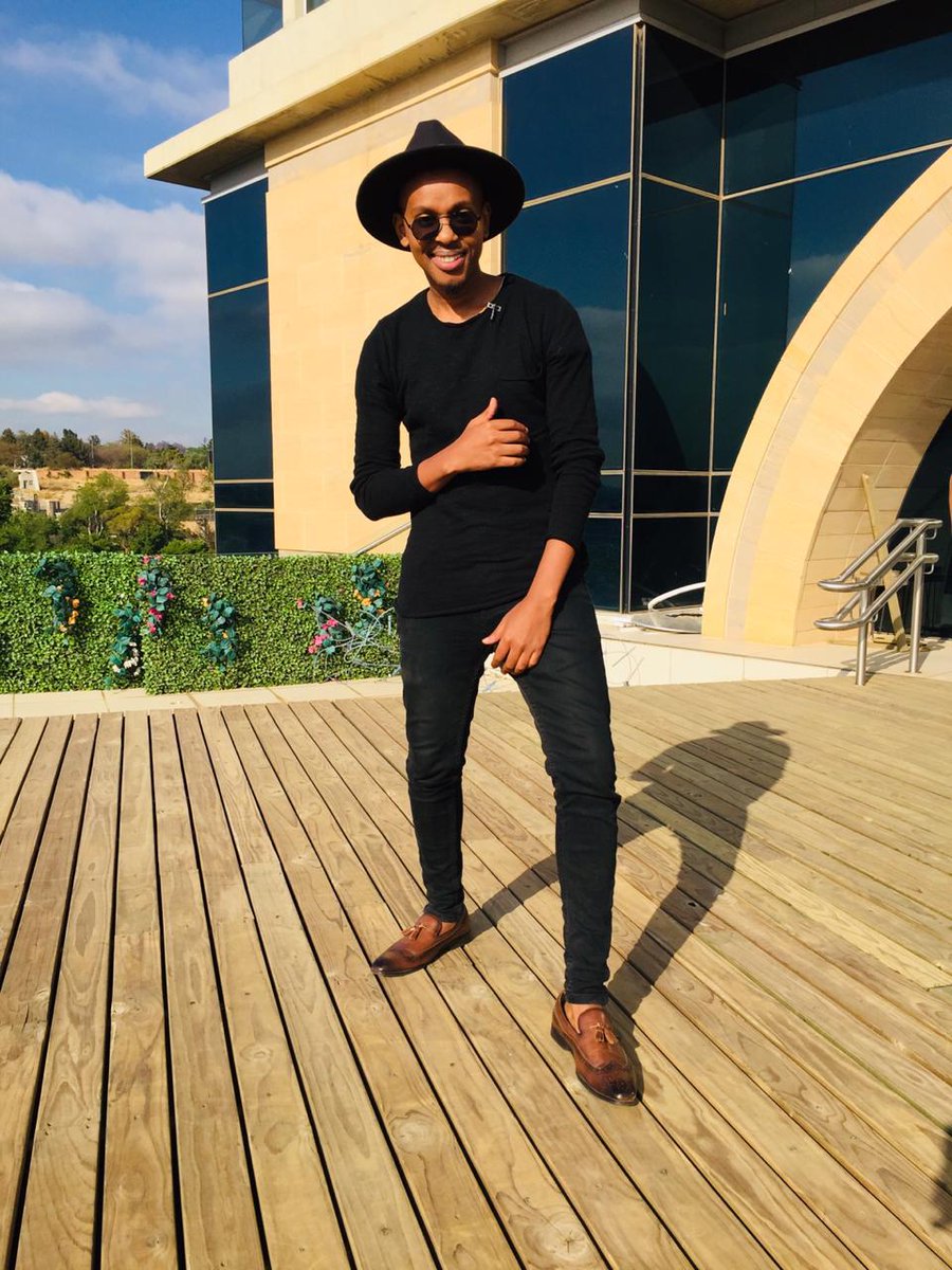 Radio2000_ZA's tweet photo. Coming up #soontobefamous Andisoze by @Lungisamusiq
#KingsandQueens #Monday2Friday with @DavidMashabela https://t.co/dvfmM5Mwde