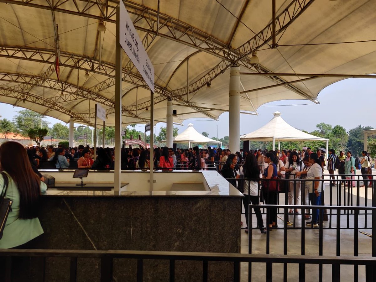 GoelbharatGoel's tweet photo. Huge queue of happy faces at #JioGHCI19

#Jiodiversityandinclusion 
#GHCI19
@shikha_sharad
@poojahgbansal
@DhruvikaC
@PallaviBanerje
@suraj_gantayat
@GangulyBhuvan
@MaggieInbamth
@GangulyBhuvan
@anand__a
@Nishant57173118
@spoo_mahendra
@lazarsj
@cmaheshwari16
@SatyadeepMishr https://t.co/COkd6naLds