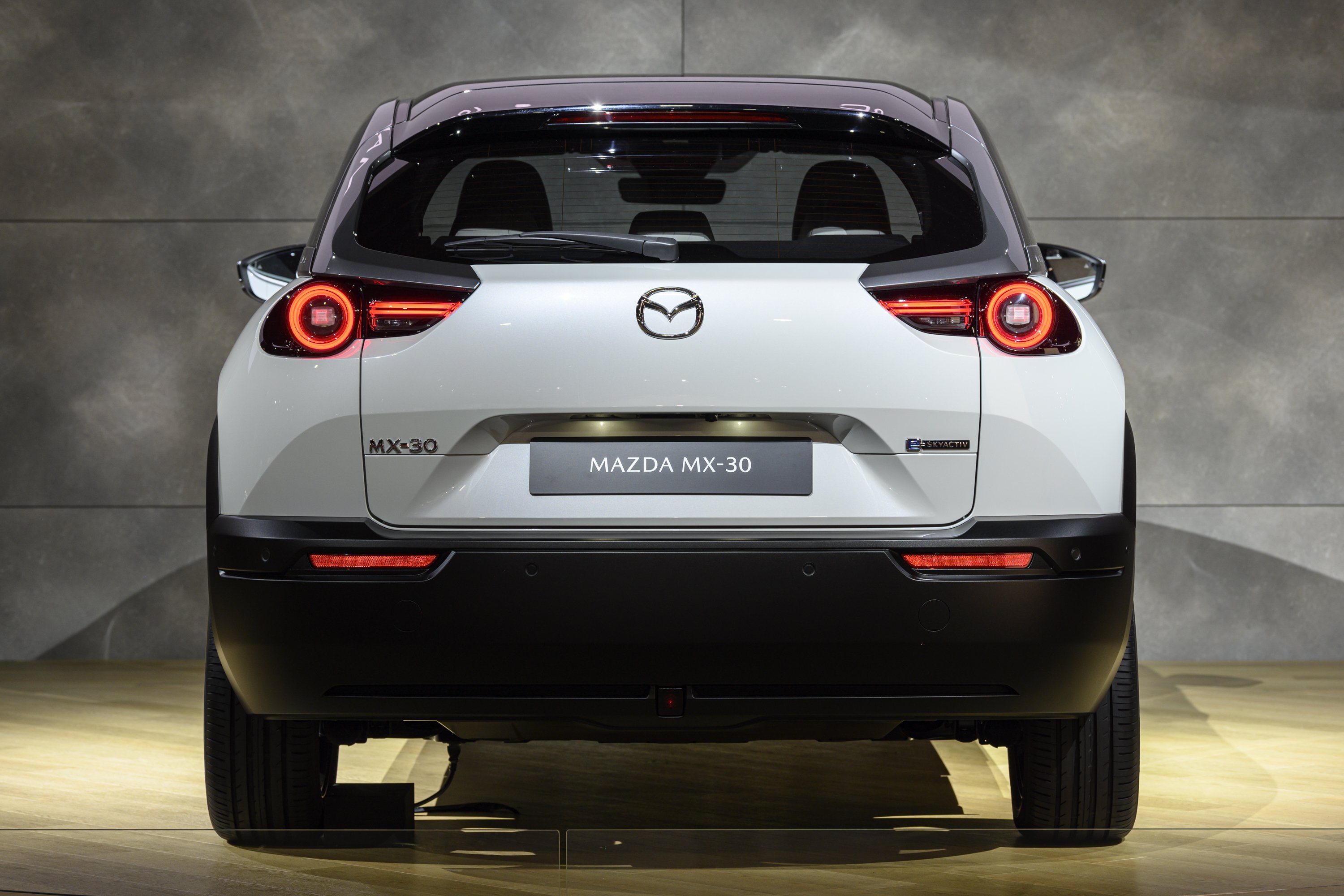 MAZDA マツダ　つなぎ　テクノロジー skyactiv 3L ユニフォーム MAZDA マツダ つなぎ テクノロジー skyactiv 3L ユニフォーム