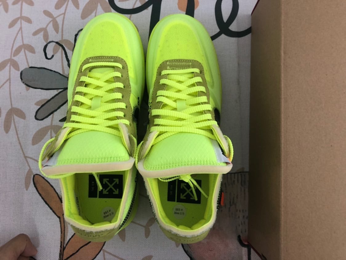 DdSneaks's tweet photo. Low volt OFF - WHITE Air Force 1’s ( SIZES 4-13 AVAILABLE) if any questions DMs are open ( YES WE DO SHIP ) #explorepage #explore #sneakers #sneakerhead #sneakerplaats #sneakerheat #jordans #resellercommunity #resell #resller https://t.co/OuE9hqAylI
