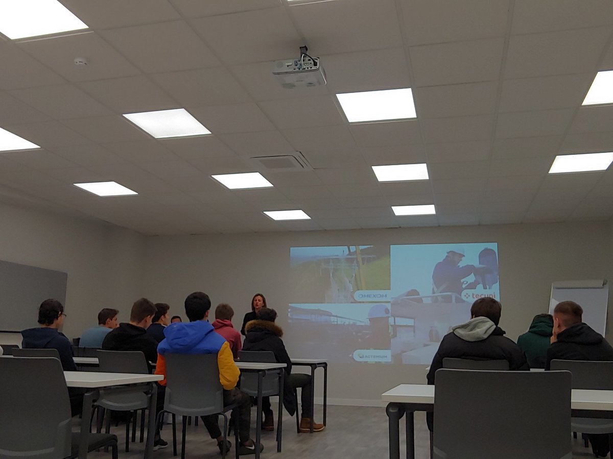 VINCIEnergiesES's tweet photo. Hoy recibimos a 22 alumnos de Grado Medio de Electricidad de @salesdeusto para que conozcan nuestra actividad, nuestro sector y cómo pueden desarrollarse en las diferentes disciplinas que necesitan actualmente las empresas en el #sectorindustrial. @fvem_es https://t.co/nsG2XN6uEZ