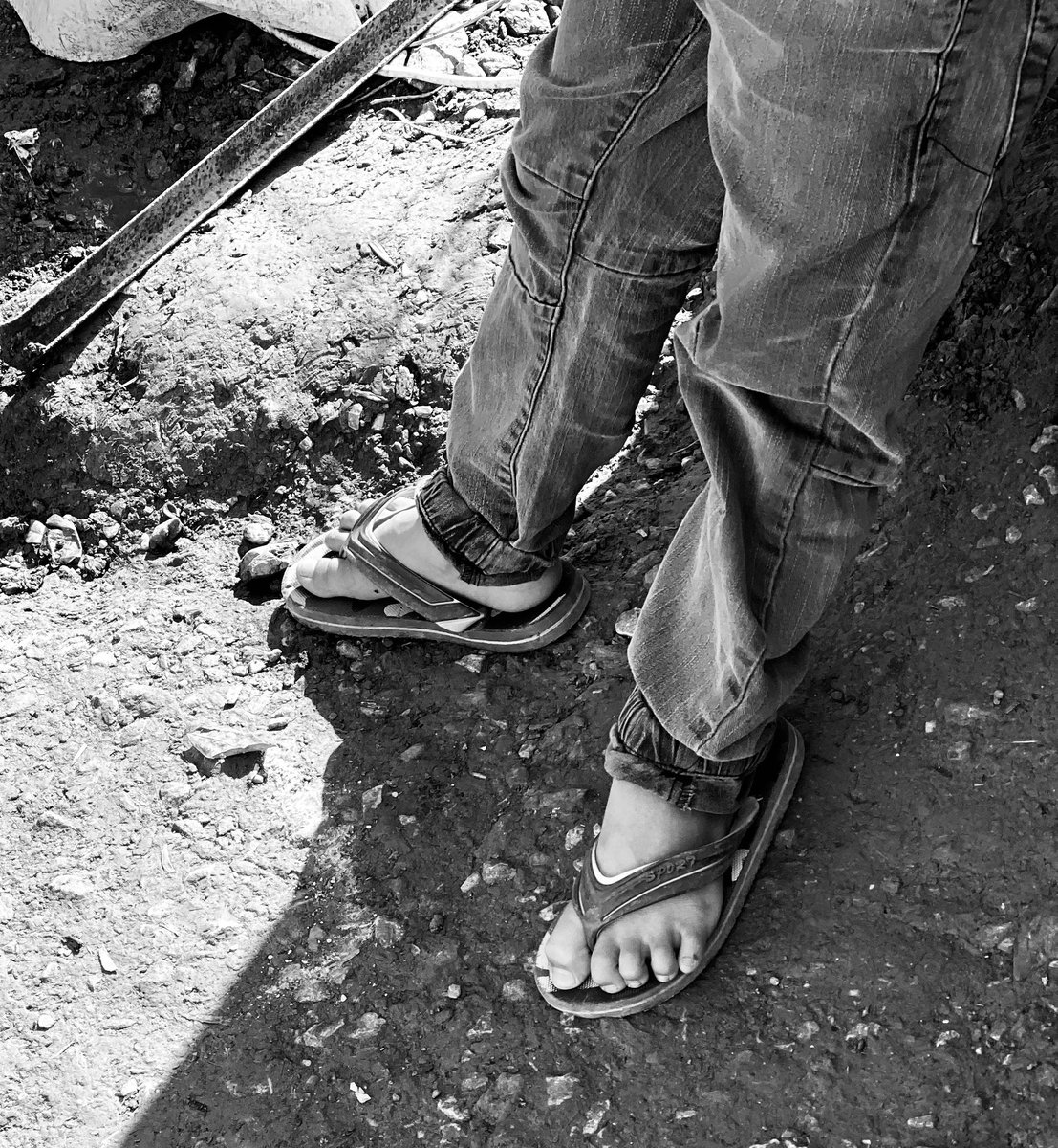 _RippleEffect's tweet image. No FAKE news here ... this is life inside a refugee camp ... conditions are grim, only the power of hope gets them through. This CAMP was built originally to hold a maximum of 3000 - currently housing 15,000 people ... go figure!