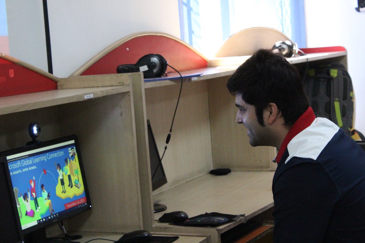 Vaibhavajanta's tweet image. &quot;Traversed the most interesting miles!!!&quot; Sharing some reminiscences of the only school in India @SchoolAjanta &apos;s amazingly engaging and informative skype session today with the legend of @MicrosoftEDU , @AnthonySalcito . #MicrosoftGlobalLearningConnection .