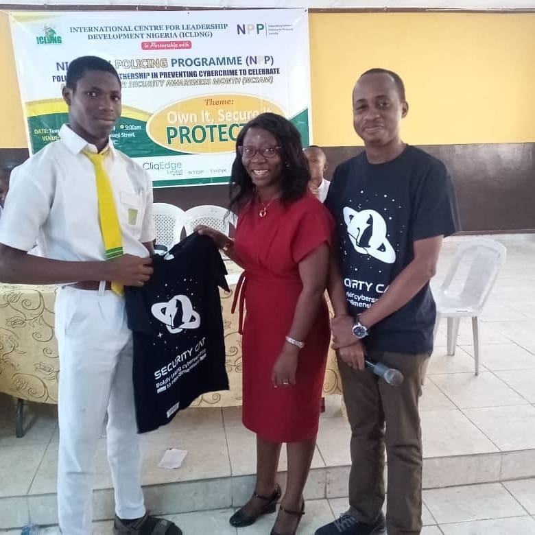 Icldng's tweet photo. Thank you @SecAwareCo for the Partnership and providing us with T- Shirts and Stickers, this year's National Cyber Security Awareness Month is a huge success, we gave T-Shirts to students who won our Internet Safety Quiz Competition. #CyberAware #BeCyberSmart #CyberSecurity https://t.co/WevqKcBweZ