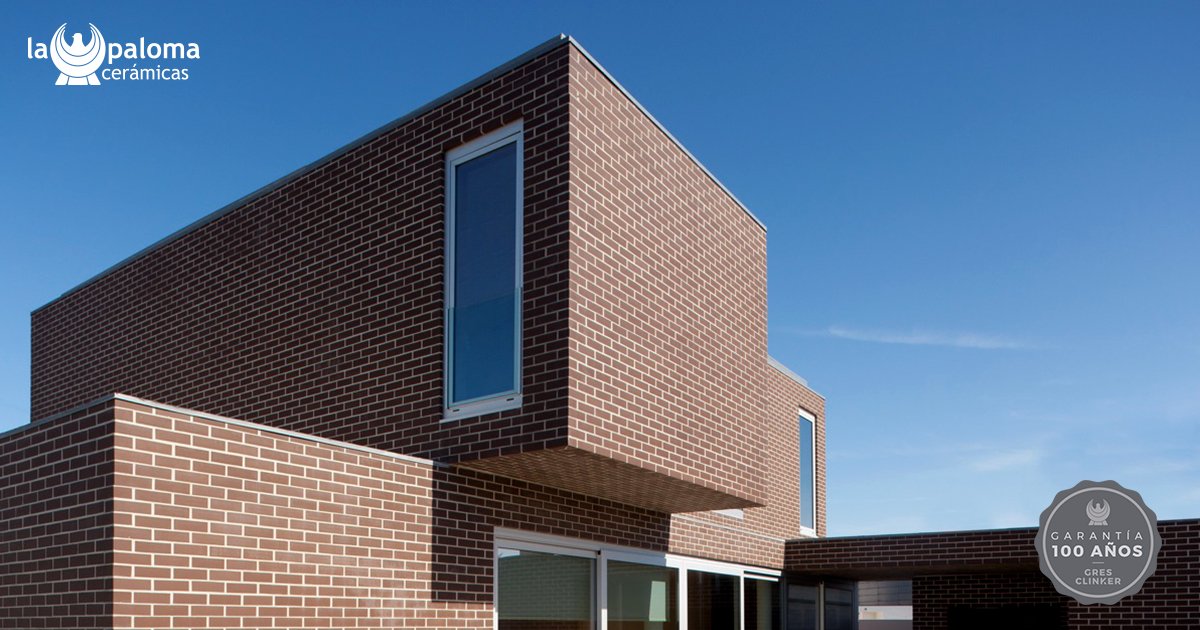 lapalomaceramic's tweet image. 📌 Brown Line, la actualización del color marrón hecha ladrillo caravista de alta calidad.
🧱  Es el protagonista de una arquitectura sobria y elegante, mezclada con las características técnicas más resistentes y duraderas. 
#bricks #BrownLine #gres 
bit.ly/2CiiiX2