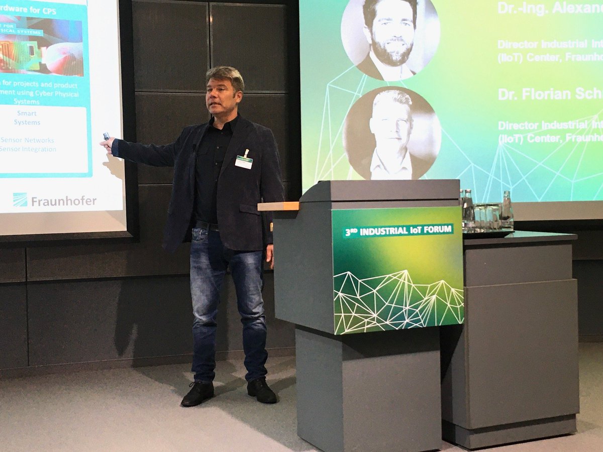 fraunhoferfokus's tweet photo. Our experts Dr. Florian Schreiner and Dr. @alexwillner started the #IIoT Forum at Fraunhofer FOKUS with a brief introduction to IIoT #Communication for the 21st Century and the current research on this topic in Berlin. #IIoTF #EdgeComputing #5G https://t.co/i5bYuWVjNE