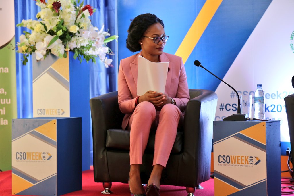 OxfamTz's tweet photo. "Companies and the government must enhance transparency and accountability on the extractive sector revenue management." - @Hakirasilimali's Coordinator Racheal Chagonja makes her opening remarks during the #JukwaalaUziduaji2019 https://t.co/wR3ZJNLr4v