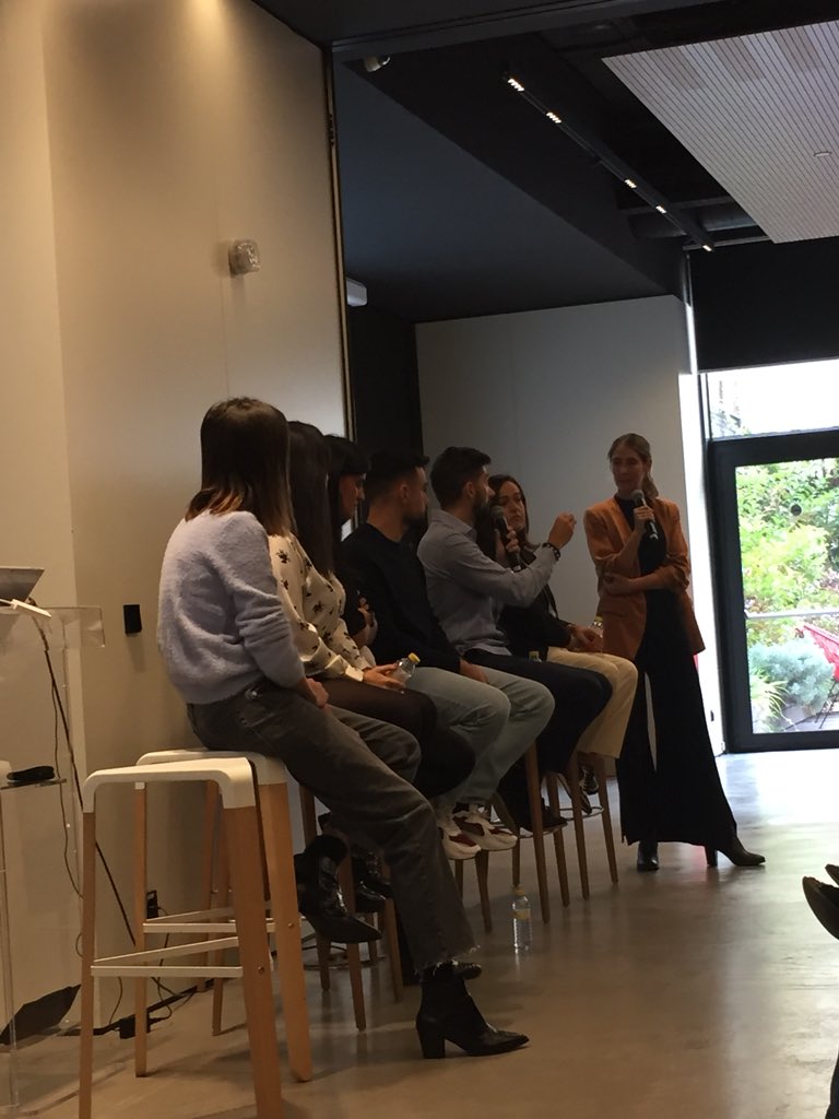 <a href="/bformariz/">Blanca Formáriz</a> de 2b presentando el Libro Blanco de Marketing de Influencers en #IABJornadaInfluencers junto a nuestro talento <a href="/LMDShow/">LMDShow</a>