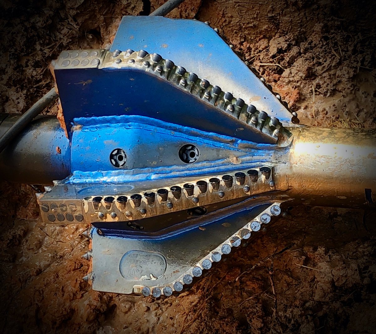 InfinityToolMfg's tweet image. PDC Reamer - 6 1/2” to 18”

This image shows the condition of an Infinity 18” PDC reamer at the end of the bore.

* 6 1/2” to 18” in a single pass
* Bore length: 1,100 feet
* Ground conditions: Hard Sandstone and Limestone.

#pdcreamer #rockdrilling #madeinusa #infinitytoolmfg