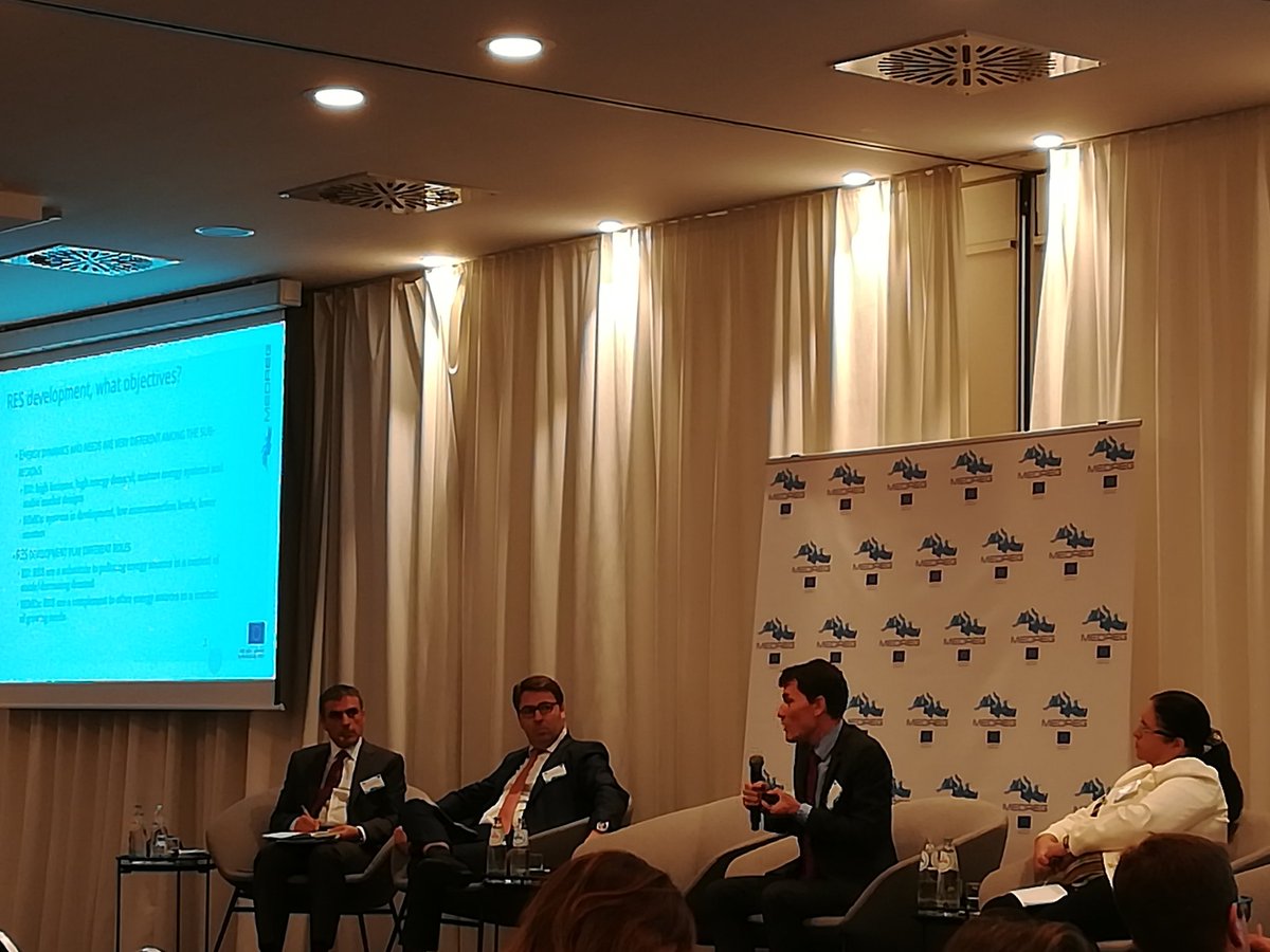 AMWAJAlliance's tweet photo. #MEDREGForum ahora en Bruselas. Una oportunidad para escuchar #BenoitEsnault @CRE_energie esplicando diferencias de desarrollo #energético entre las orillas del #Mediterráneo. #regulation #renewableenergy @Planeta_Futuro @Per_Energia https://t.co/WCdNDKttNZ