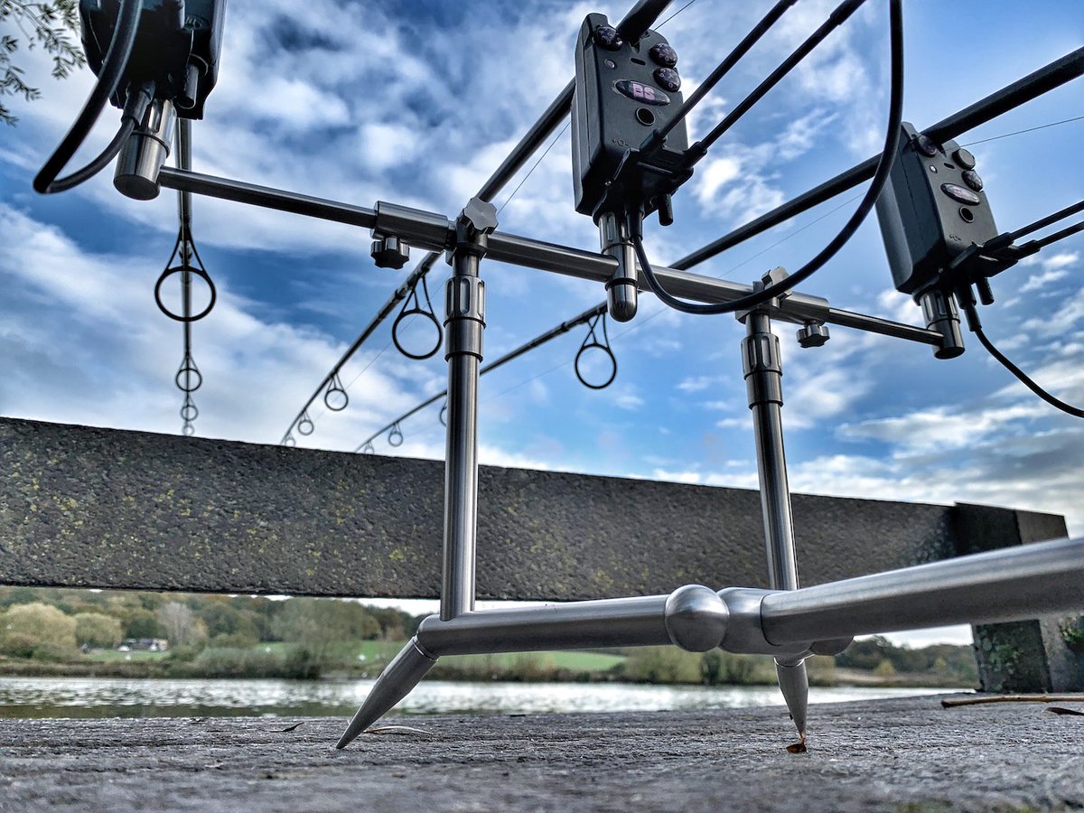 "Just got the new pod fast delivery and what a amazing pod well made and stunning looks" 🇬🇧
.
📝 Review: Peter Beamson
.
#summittackle #lowprofilepod #stainlesssteel #britishmade #carpangler #fishingpod