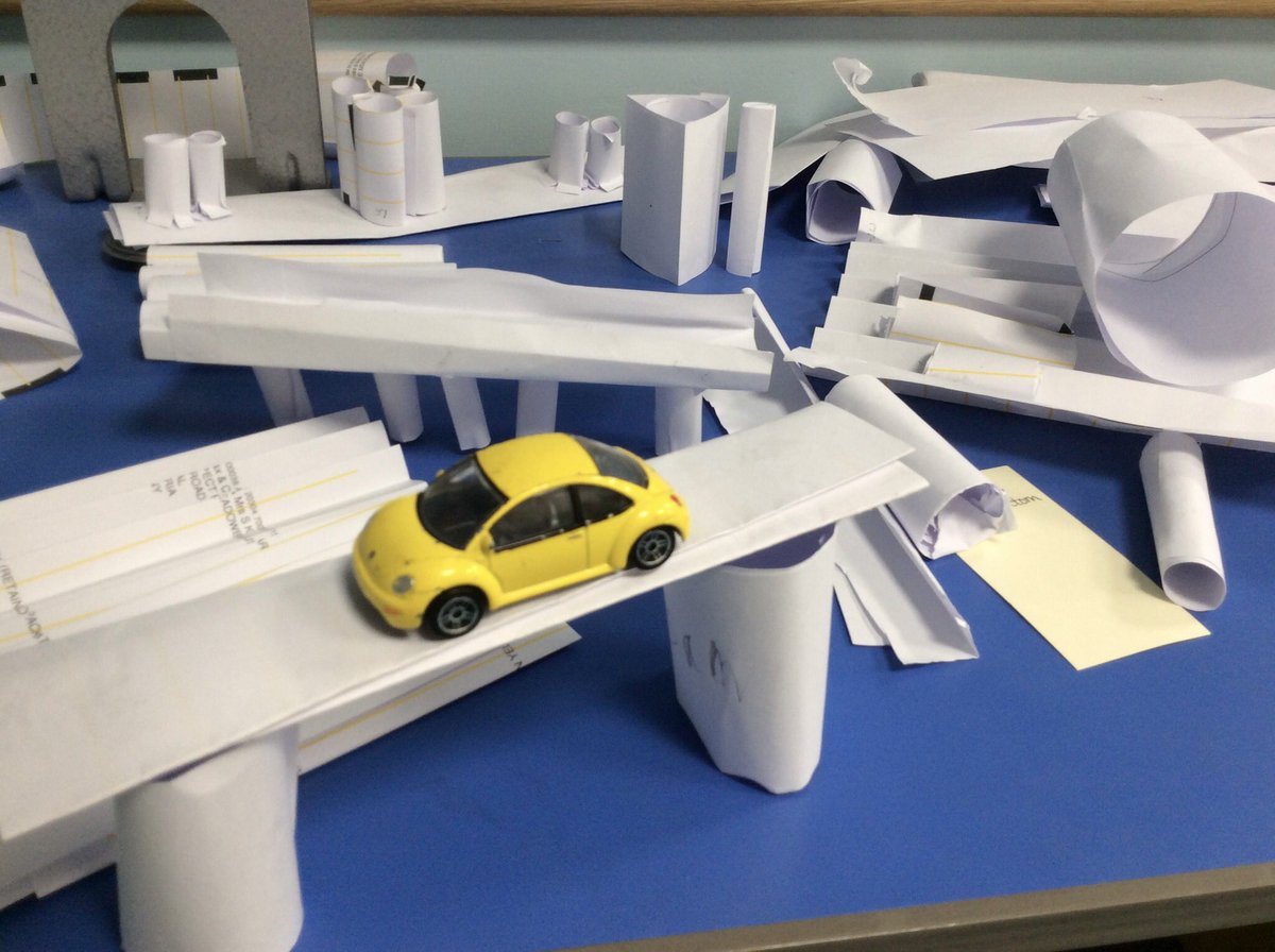 activeducator's tweet image. #ThisisEngineering 

Students at @DentSchool piloting new @Dendrite_me paper and cardboard engineering project buildtotheline.com 

Exploring strength and reinforcement using folded beams, girders, 3D sections, ply surfaces and more